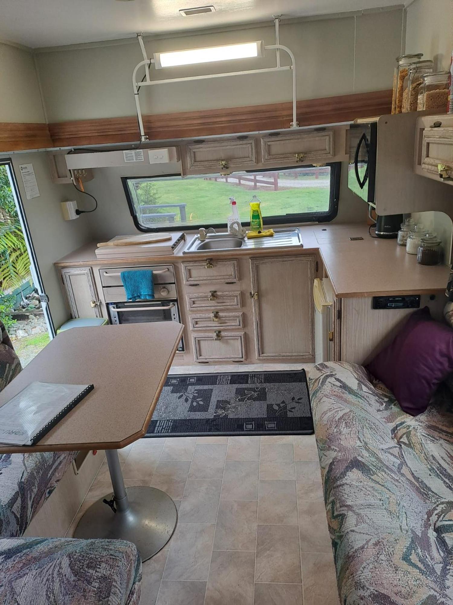 Koru Beachfront Holiday Cabins & Hot Tub Barrytown Экстерьер фото